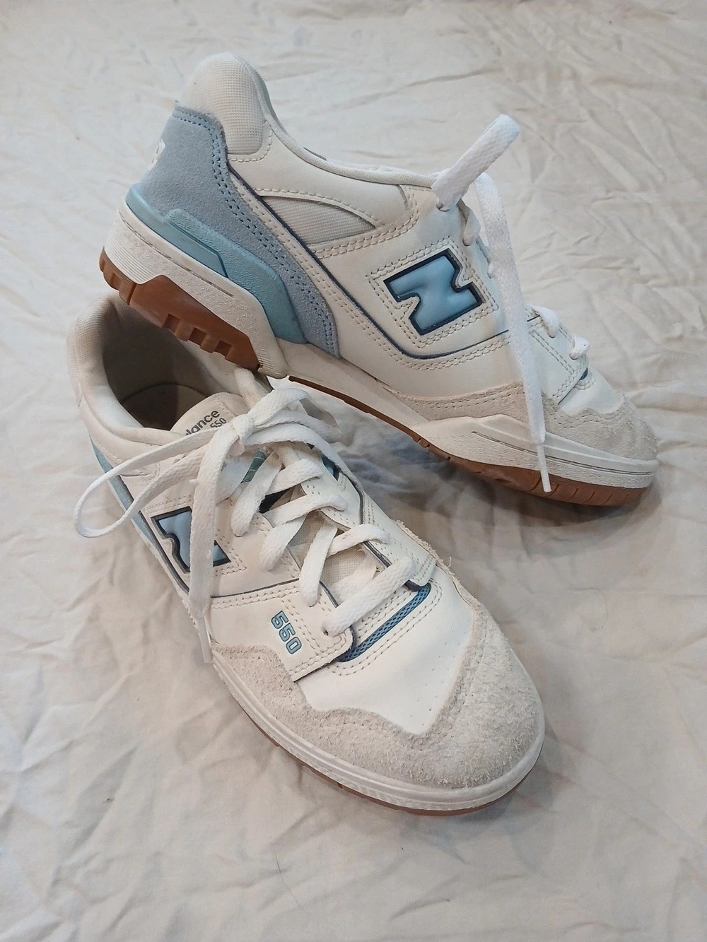 New Balance Kids 550 Lace-Up Sneakers in White and Light Blue